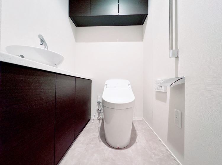 トイレ 暮らしの中のさりげないひとときの快適さにも、こだわりを、持って設備を配しております。
