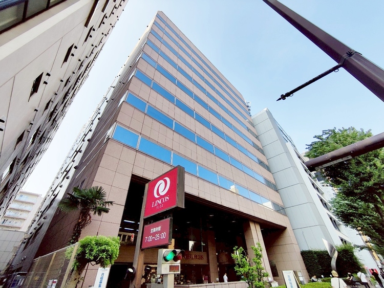 外観 街に溶け合う美しい景観と、採光や風通しを考えて設計された間取り。