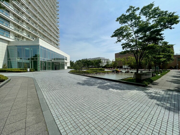 その他 マンションの敷地内には、中庭もございます。