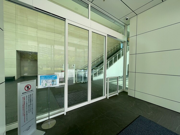 その他 上質感漂う玄関アプローチです。