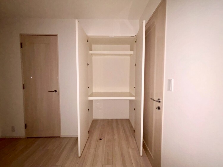 その他 家電やスーツケース、ストック品など何でも片付く嬉しい空間です。