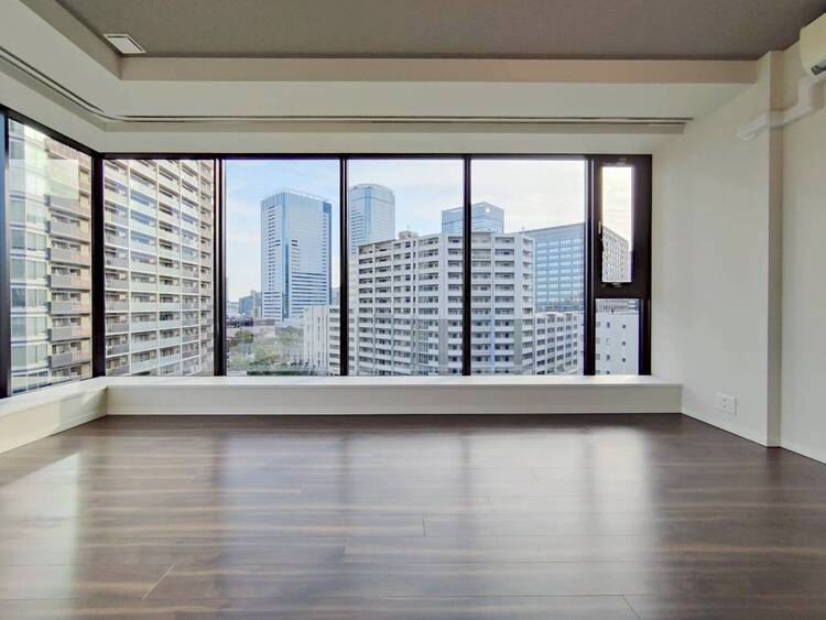 居間 居心地の良い空気感は、暮らしのステージを彩り、心からのやすらぎと満足感を与えてくれます。