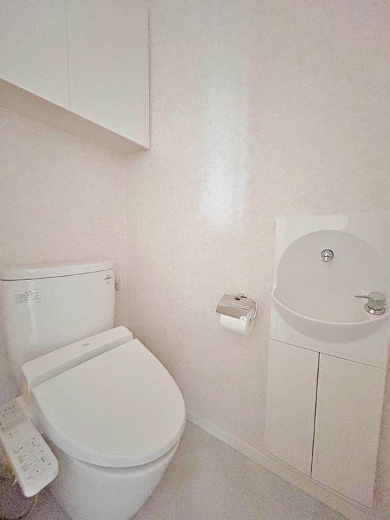 トイレ 暮らしの中のさりげないひとときの快適さにも、こだわりを、持って設備を配しております。