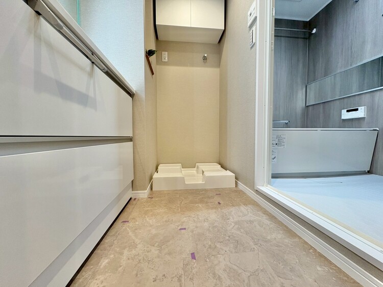 その他 十分な広さの脱衣所。