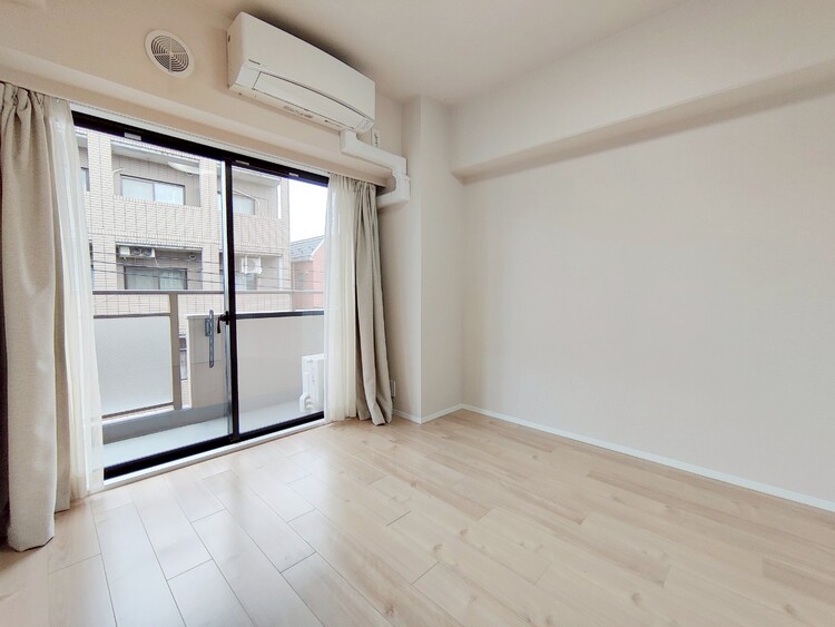 その他 清かで艶やかな時間をもたらしてくれる室内です。