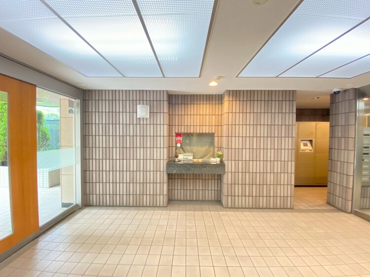 その他 館内は静寂な中が保たれており、管理が行き届いている印象を受けました。