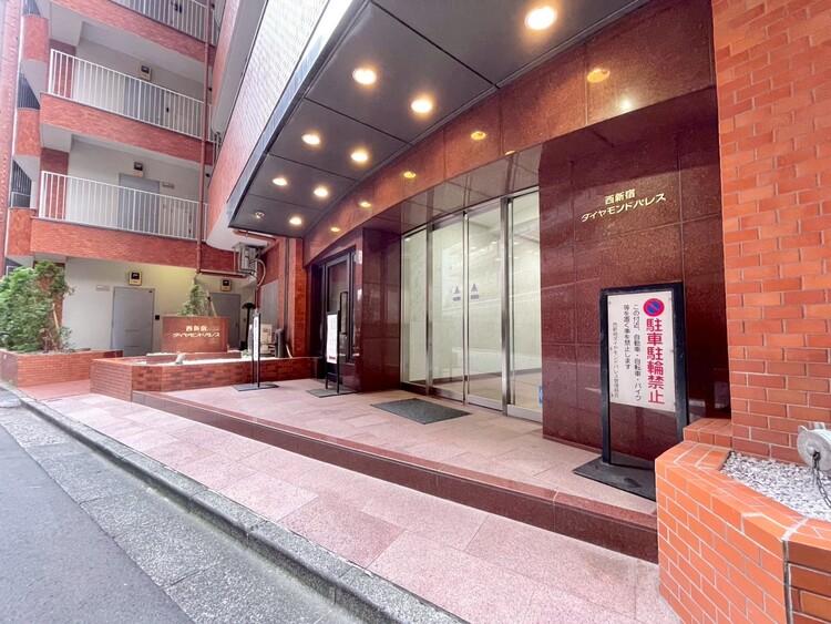 その他 上質感漂う玄関アプローチです。