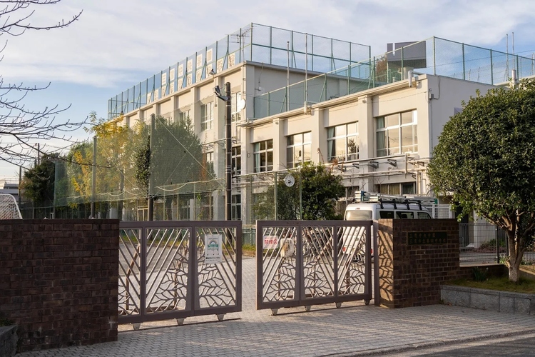 周辺 三鷹市立第四中学校