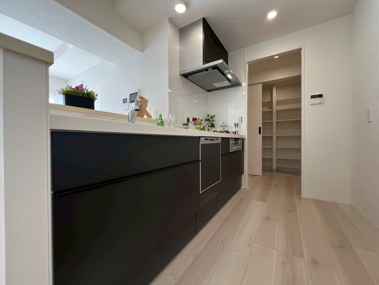 その他 開放感のあるキッチンスペース。調理をしながら、会話も弾みそうですね。