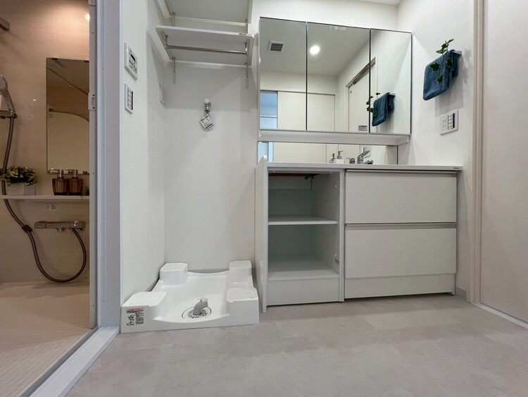 その他 十分な広さの脱衣所。