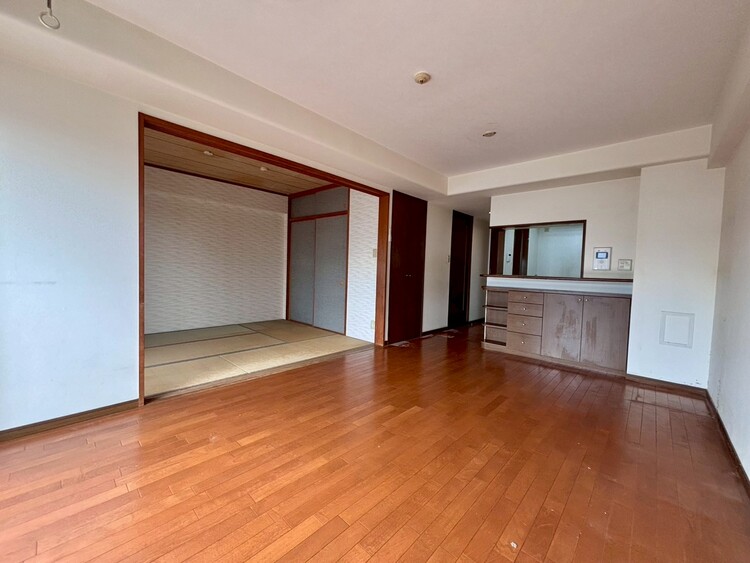 居間 伸びやかな空間のなかで、ゆったりとしたひとときを過ごせます。