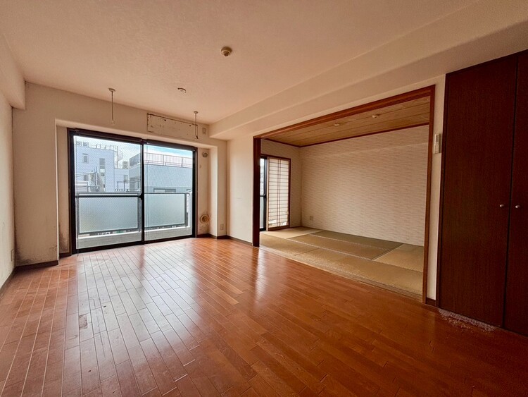 居間 シンプルな内装と偏り過ぎないデザインで統一しました。