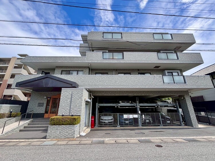 外観 飽きのこないシンプルモダンな外観です。