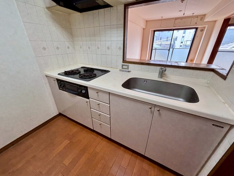 キッチン 使いやすくスタイリッシュなキッチン空間になっております。