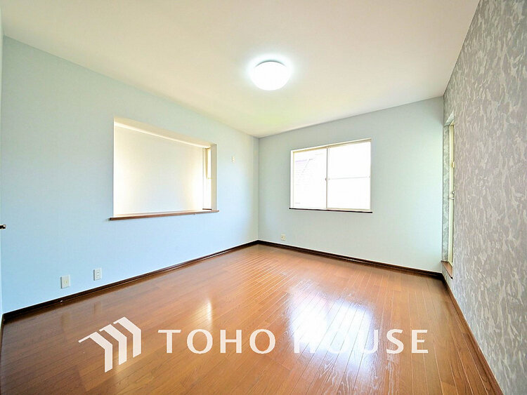 内装 シンプルですっきりとした室内は飽きのこない居心地の良い雰囲気