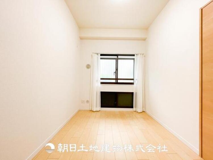 内装 趣味・感性で個性的に飾って頂けるようシンプルに仕上げてあります。