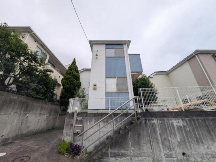 その他 ●〇住むほどに深まる愛着、使い込むほどに馴染む風合いを大切にしていただけるデザインに。周辺の利便性や豊かな住環境など立地面でも魅力が多く、今も、これからもずっとここで生活したい。そう思える住宅です〇●