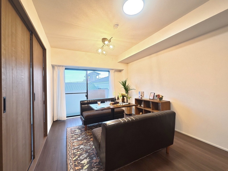 居間 過ごす時間が、たくさんの思い出として紡がれていく場所。