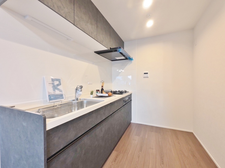 キッチン 洗練されたスタイリッシュなデザイン性と使いやすさを備えた仕様。