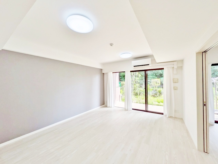 居間 豊かな居住性と、安心感を満たすクオリティが見事に調和した住空間。