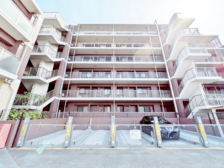 外観 資料には掲載していない情報が、現地にはたくさんあります。是非一度、現地をご確認ください。