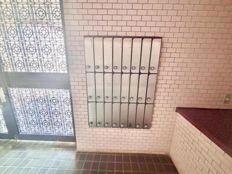 その他 不在時でも安心の大容量メールボックス。大切な郵便物をしっかりと守ります。