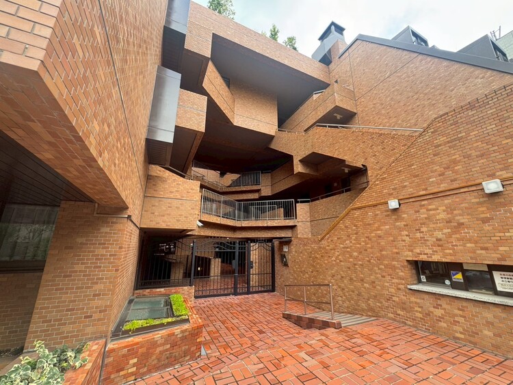 その他 飽きのこないシンプルモダンな外観です。