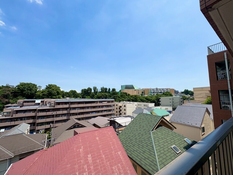 その他 眺望や窓からの景色が良いと、家で過ごす時間も快適です。