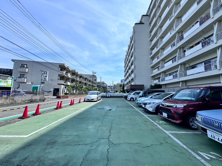その他 駐車スペースが嬉しいですね。※空き状況は都度ご確認下さい。