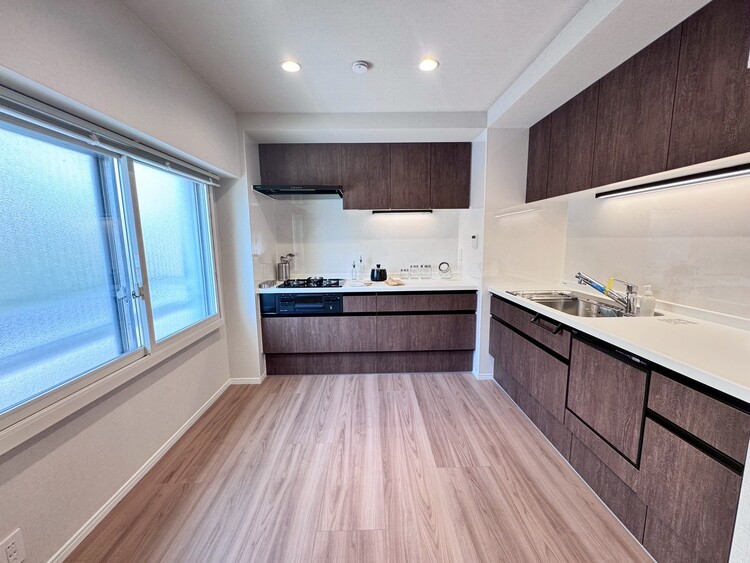 その他 開放感のあるキッチンスペース。調理をしながら、会話も弾みそうですね。