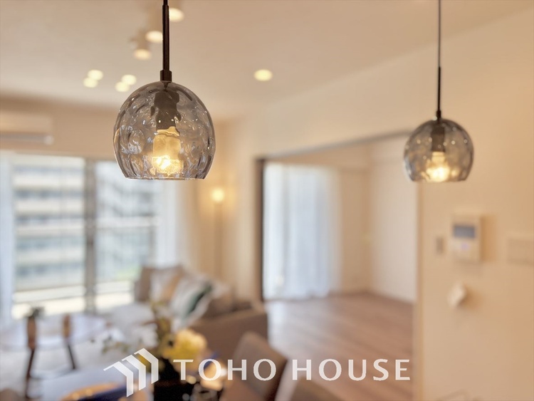 その他 叶えたかったのは落ち着きのあるナチュラルな風合い、そして開放感があるリビング。優雅な気分に浸れる幸せな時間を家族が自然と集まりたくなるこの空間で。