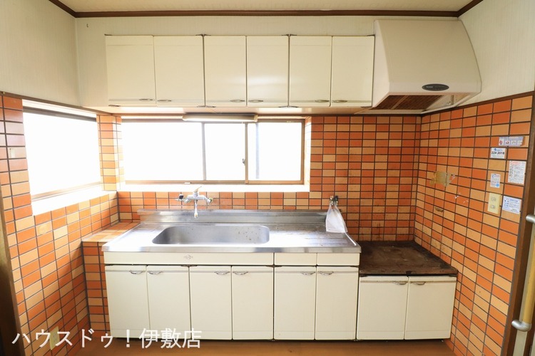 キッチン 【キッチン】窓がついており、明るいキッチン！