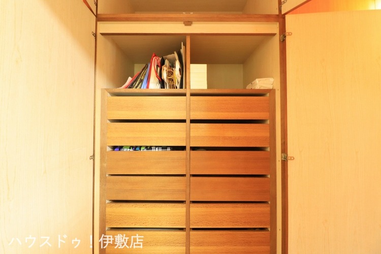その他 【廊下収納】収納力のある廊下収納です