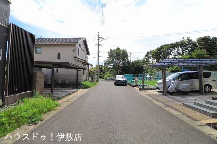 外観 【前面道路】西側前面道路、南方向