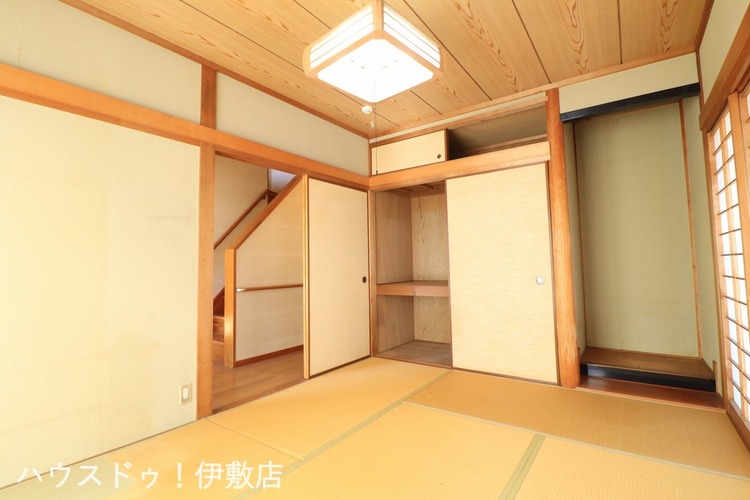 内装 【和室】玄関近くにある和室で、客間としても使用可能です！