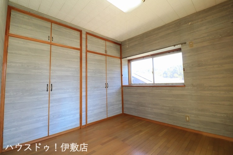 内装 【洋室4.5帖】収納2ケ所付き