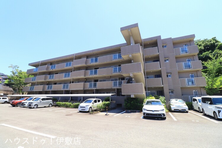 外観 【外観写真】・4階建て2階部分・南向きバルコニー・3LDK