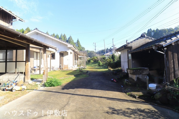 外観 【外観写真】広々とした敷地です