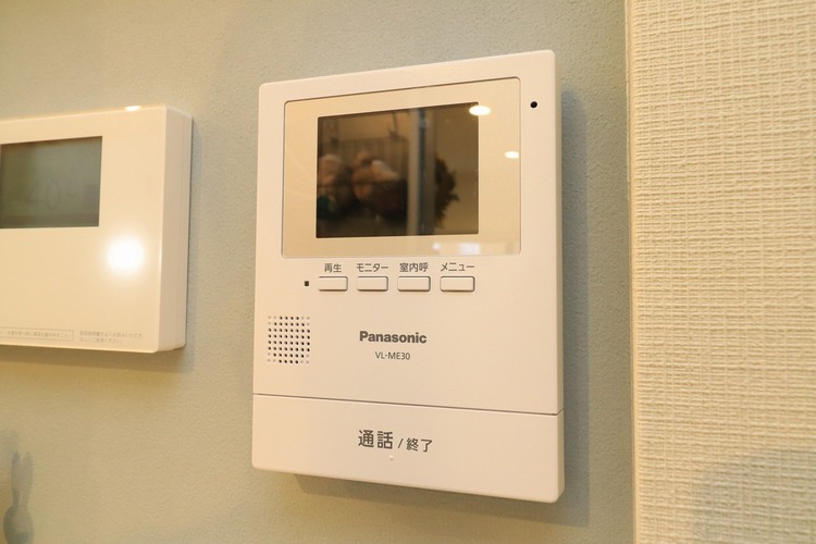 その他 【モニター付きインターホン】誰が来てもわかるモニター付き！女性が一人で家にいてもこれなら安心