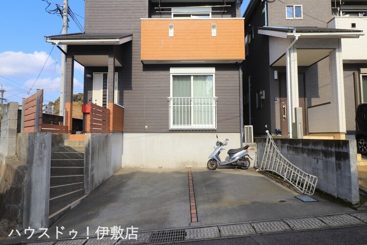 その他 【駐車場】普通車並列2台可能