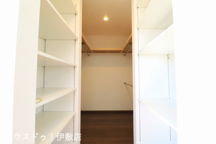 その他 【ウォークインクローゼット】広々としたウォークインクローゼット付！