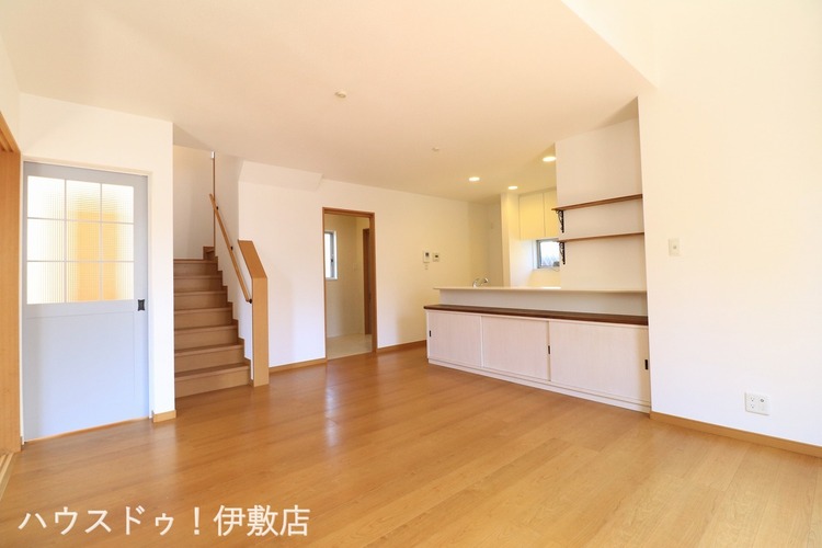 居間 【リビング】家族と自然なコミュニケーションがとれるリビング階段