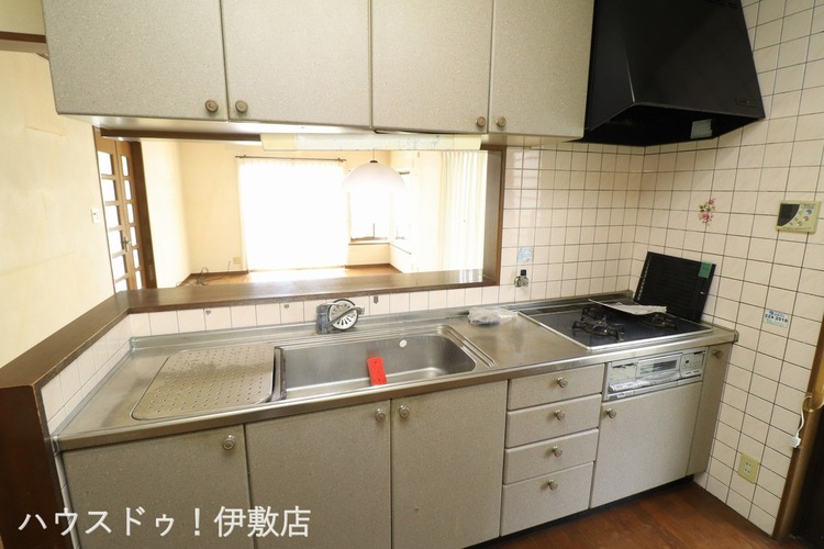 キッチン 【キッチン】カウンターキッチンで、家族の笑顔を見守りながら調理できます！