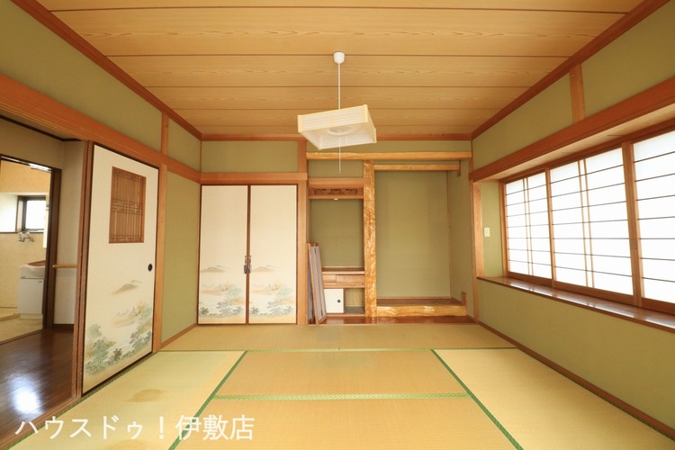 内装 【1F和室】仏間、床の間付きの和室