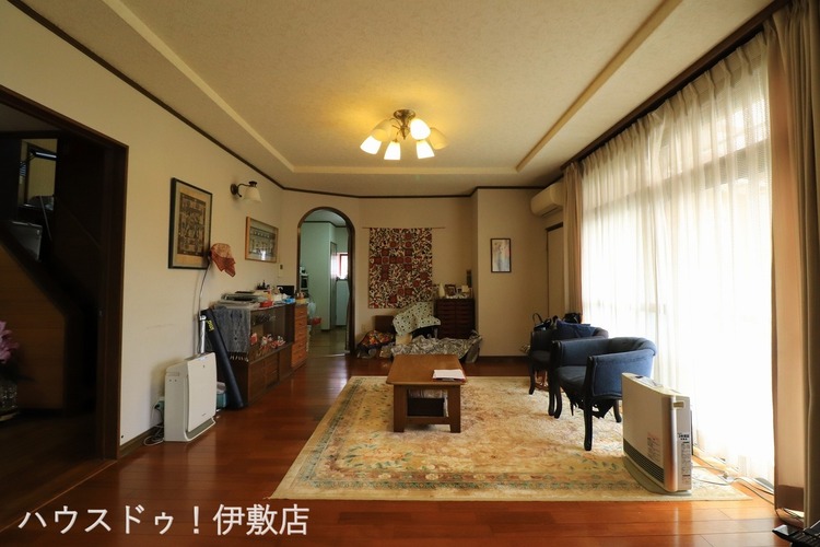 内装 【洋室】弊社にて無料でリフォーム見積もり致します。ワンストップサービスで物件の購入からリフォーム工事まで弊社にお任せ下さい。