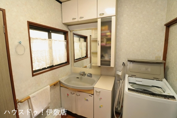 その他 【洗面台】収納棚付きの洗面台です！