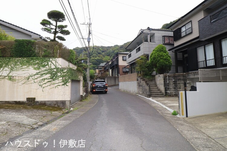 外観 【前面道路】北側前面道路、西方面前面道路交通量少な目です！