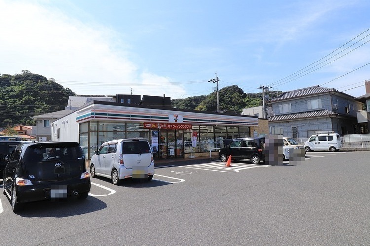周辺 セブンイレブン鹿児島原良店【セブンイレブン鹿児島原良店】コンビニエンス ストアのチェーン。軽食や飲み物をはじめ、売店で扱うさまざまな商品を用意。 徒歩 約11分（約870m）