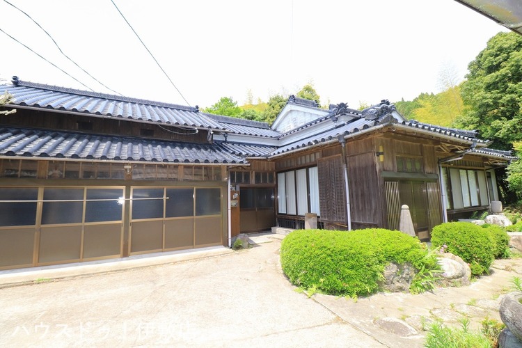 外観 【外観写真】・敷地が広いので、古民家カフェにもいかがでしょうか？