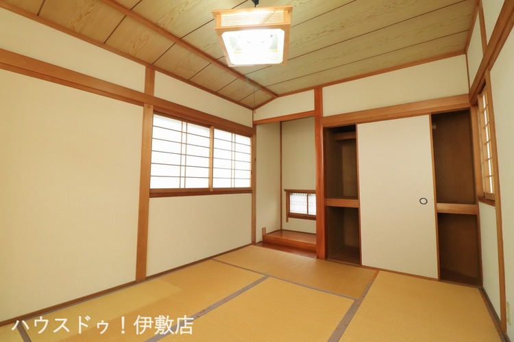 内装 【2F和室】布団を敷いてゆっくりと寝られそうです